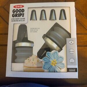 OXO Good Grips 8pc Icing Decorating Bottle Kit w/ 6 Tips Reusable 4 oz